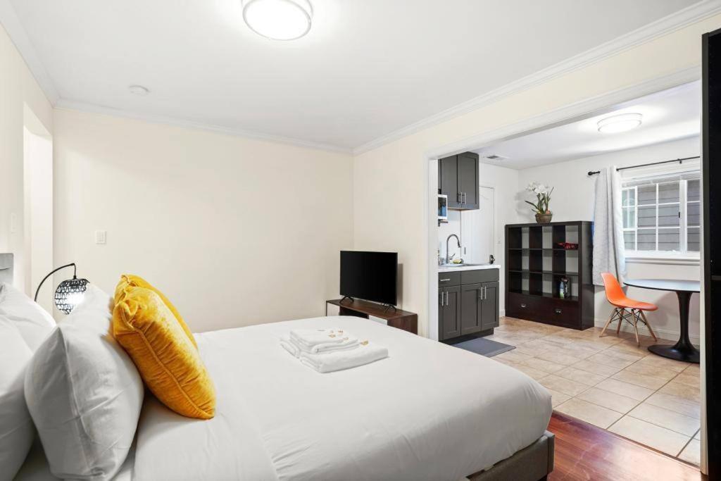 Lovely Relaxing Private Studio Near Westlake Daly City Bagian luar foto